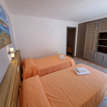 Hostal Playa Сантаний Екстериор снимка
