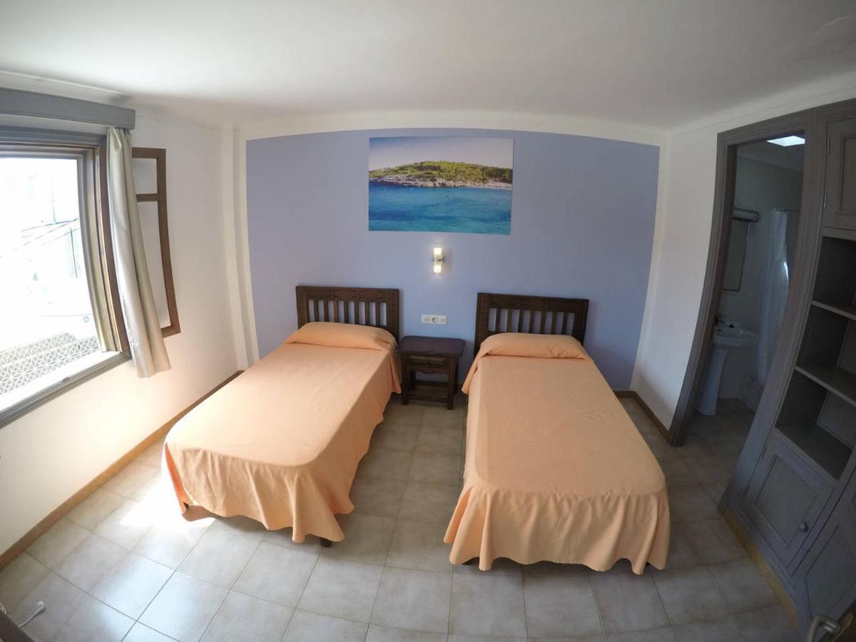 Hostal Playa Сантаний Екстериор снимка
