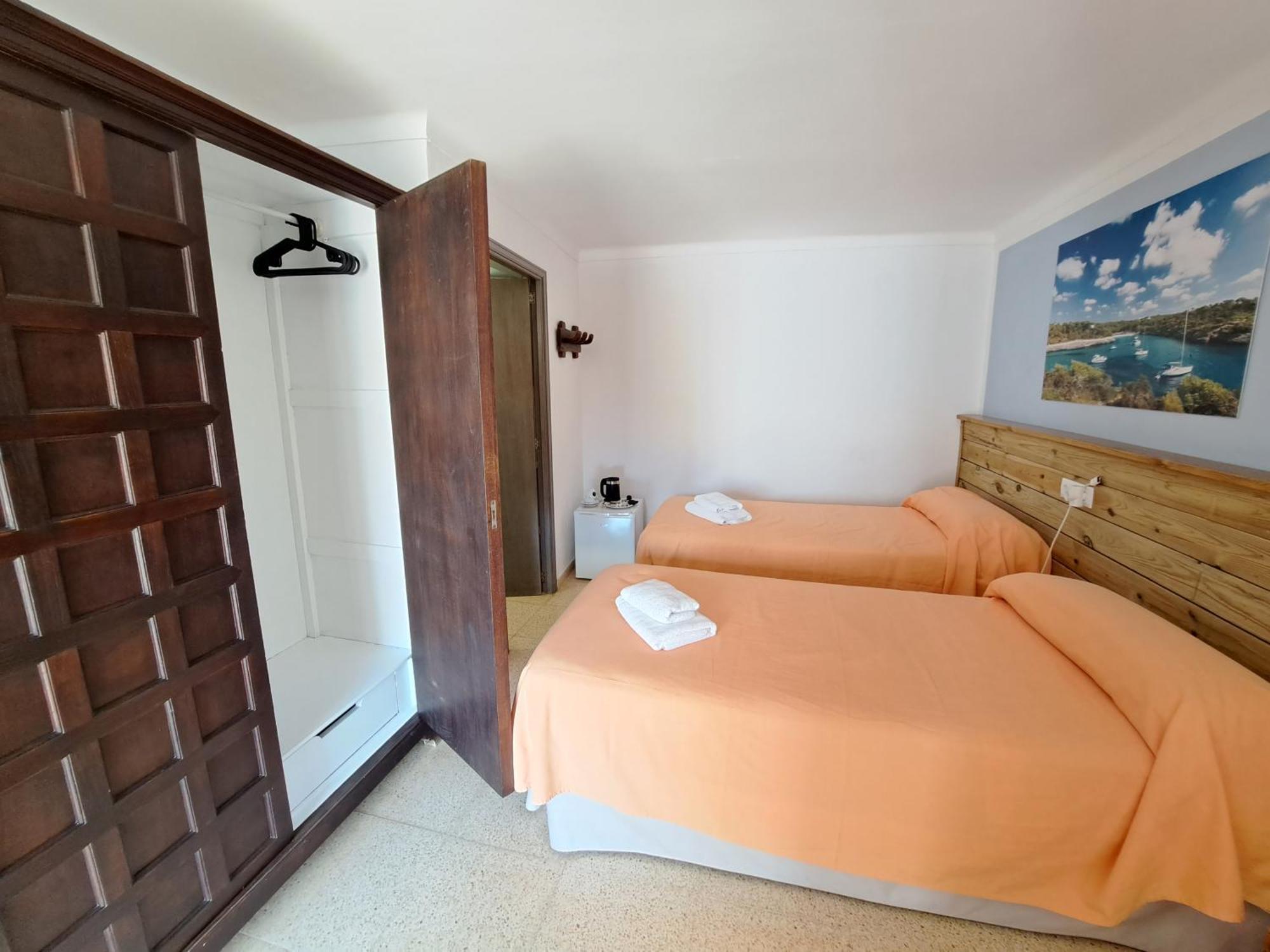 Hostal Playa Сантаний Екстериор снимка